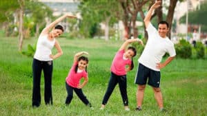 parentings-exercising-with-children